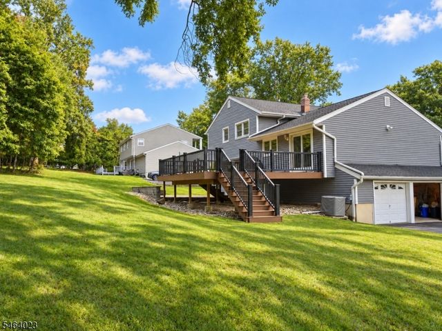 7 Crossbrook Ln, West Caldwell Twp., NJ 07006