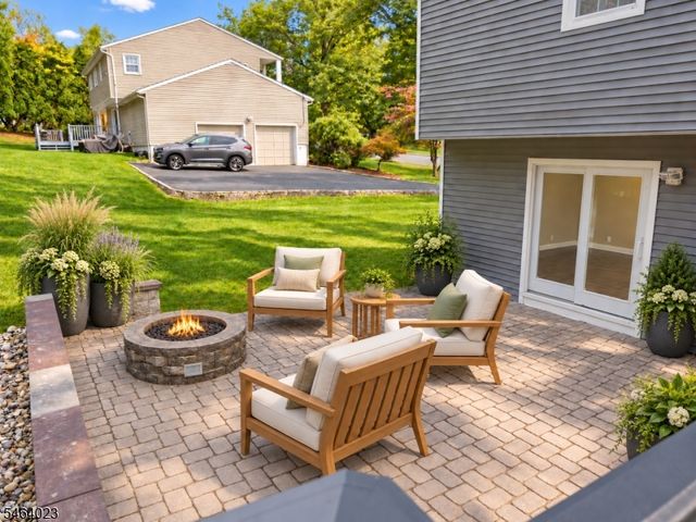 7 Crossbrook Ln, West Caldwell Twp., NJ 07006