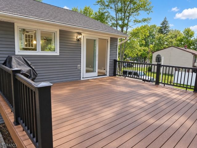 7 Crossbrook Ln, West Caldwell Twp., NJ 07006