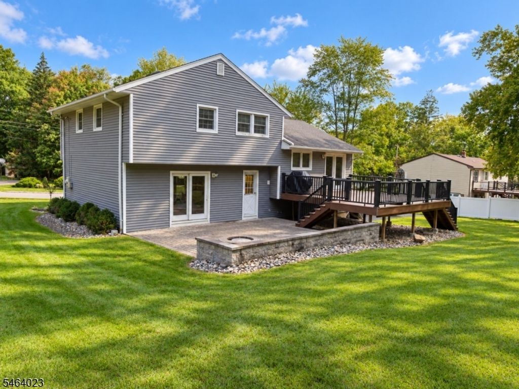 7 Crossbrook Ln, West Caldwell Twp., NJ 07006 — photo 3