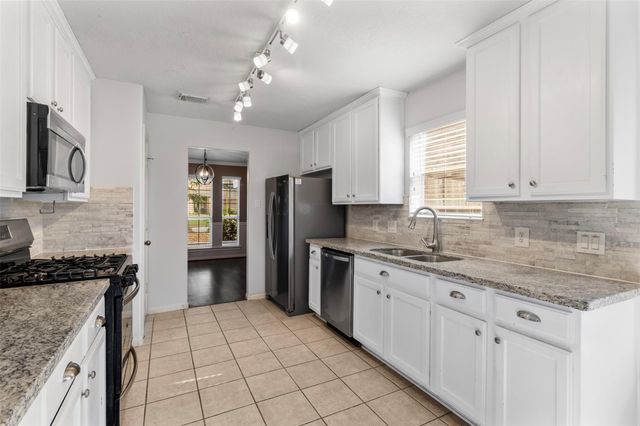 8003 Sports Haven Drive, Humble, TX 77346