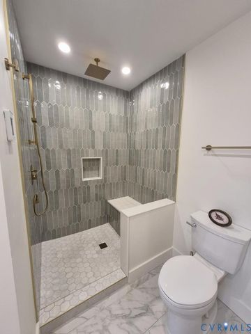 235 Country Club Rd, Charlotte Courthouse, VA 23947