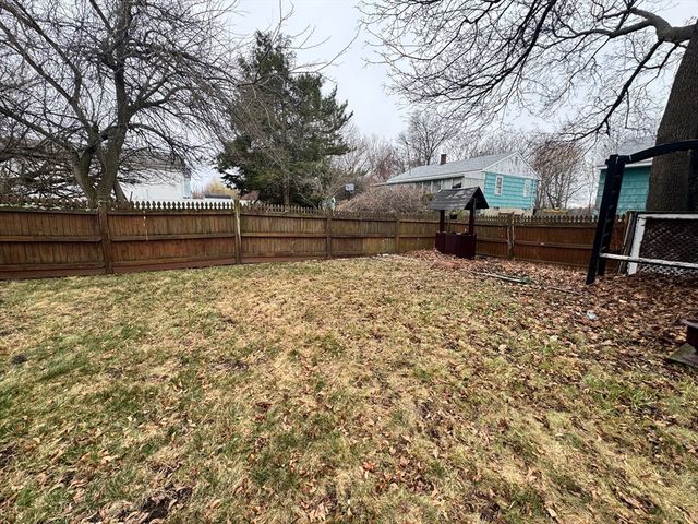 89 Cleveland St, Malden, MA 02148