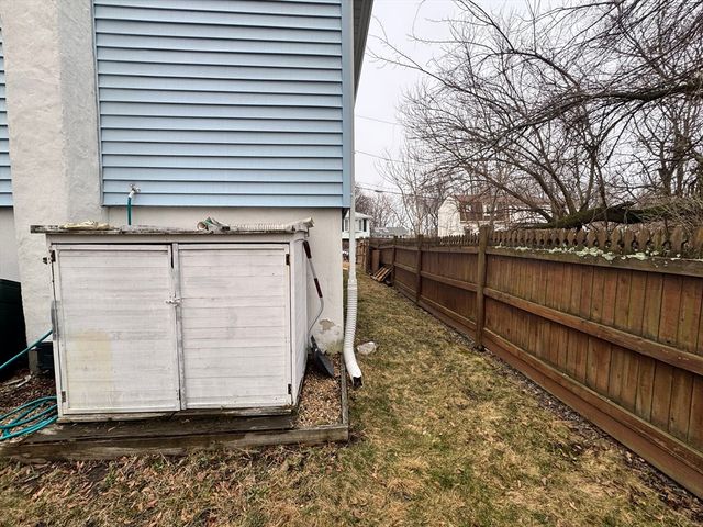 89 Cleveland St, Malden, MA 02148