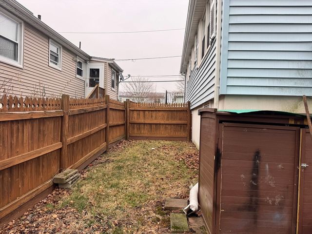 89 Cleveland St, Malden, MA 02148