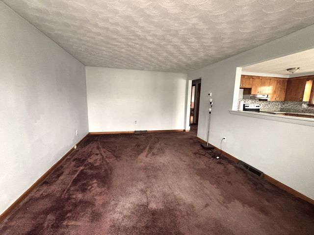 89 Cleveland St, Malden, MA 02148