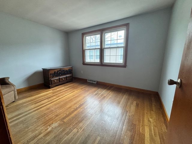 89 Cleveland St, Malden, MA 02148