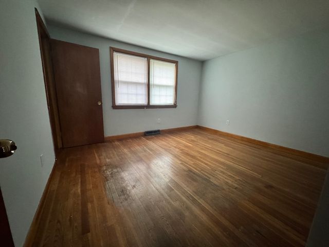 89 Cleveland St, Malden, MA 02148