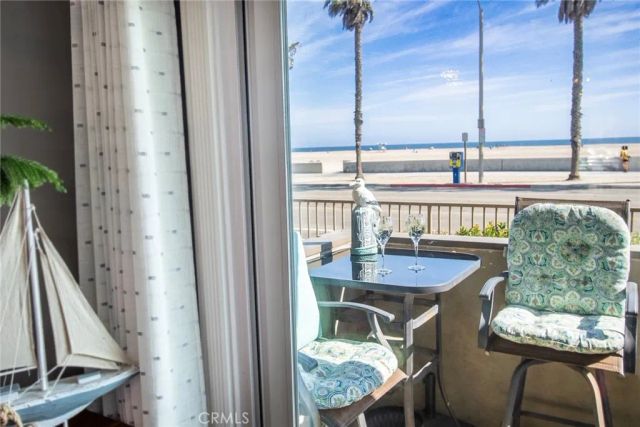 275 E Surfside, Port Hueneme, CA 93041