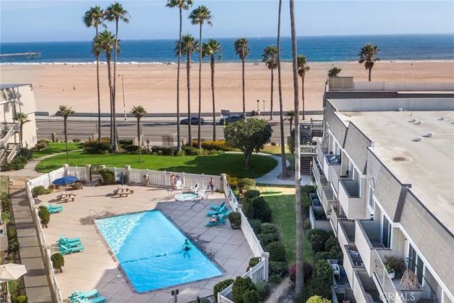 275 E Surfside, Port Hueneme, CA 93041