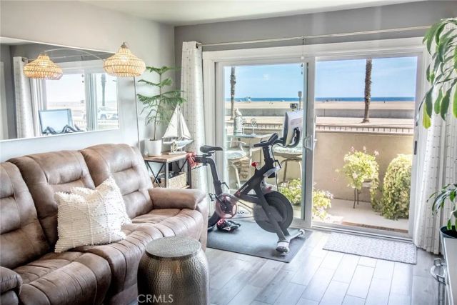 275 E Surfside, Port Hueneme, CA 93041