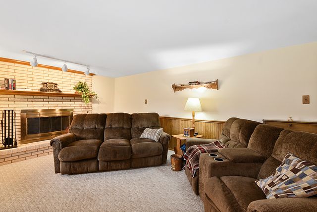 3700 W 120th Place, Alsip, IL 60803