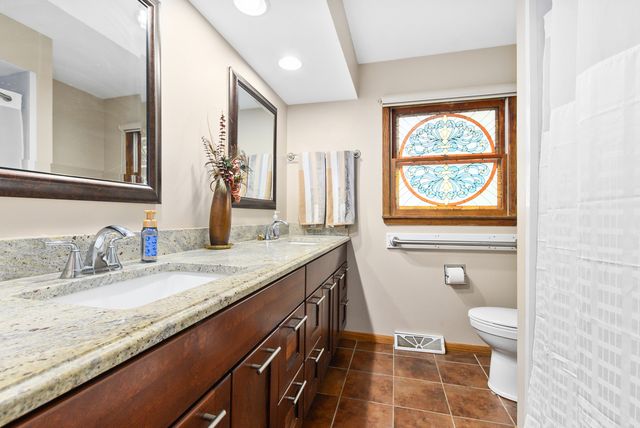 3700 W 120th Place, Alsip, IL 60803