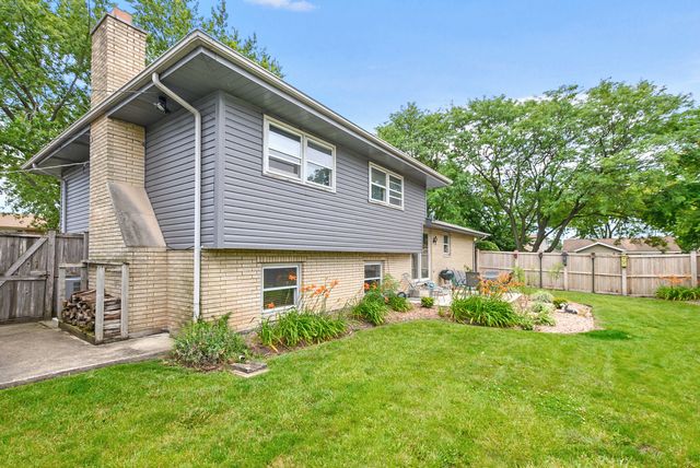3700 W 120th Place, Alsip, IL 60803