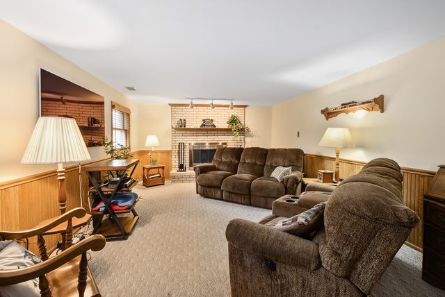 3700 W 120th Place, Alsip, IL 60803