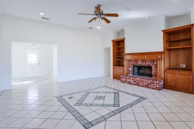 7807 Prentiss Avenue, Lubbock, TX 79424