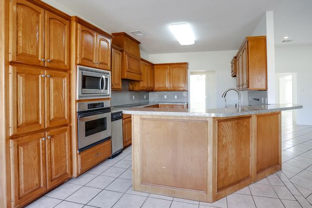 7807 Prentiss Avenue, Lubbock, TX 79424