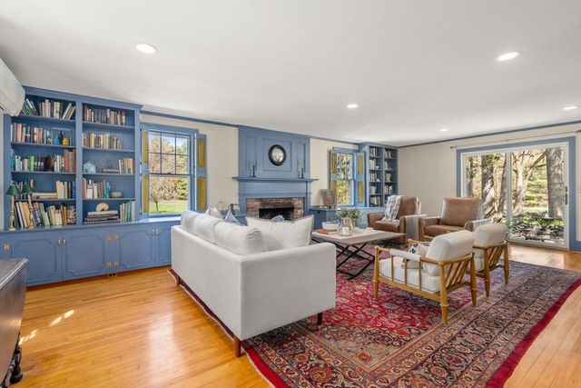 96 Hudson Rd, Sudbury, MA 01776