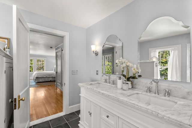 96 Hudson Rd, Sudbury, MA 01776