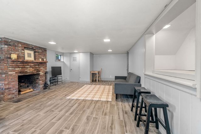 96 Hudson Rd, Sudbury, MA 01776