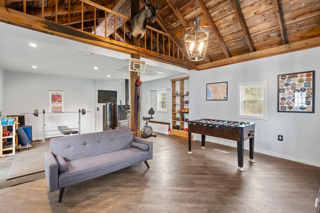 96 Hudson Rd, Sudbury, MA 01776