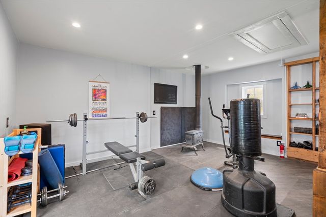96 Hudson Rd, Sudbury, MA 01776