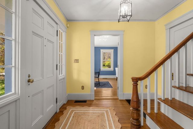 96 Hudson Rd, Sudbury, MA 01776