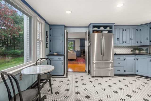 96 Hudson Rd, Sudbury, MA 01776
