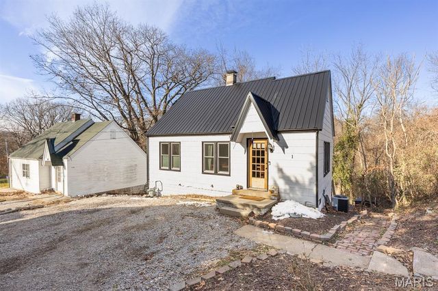 1 Cedar Hill Street, Belleville, IL 62223