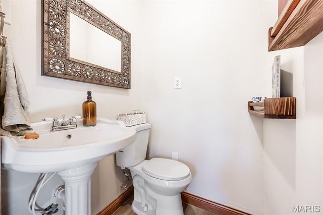 1 Cedar Hill Street, Belleville, IL 62223