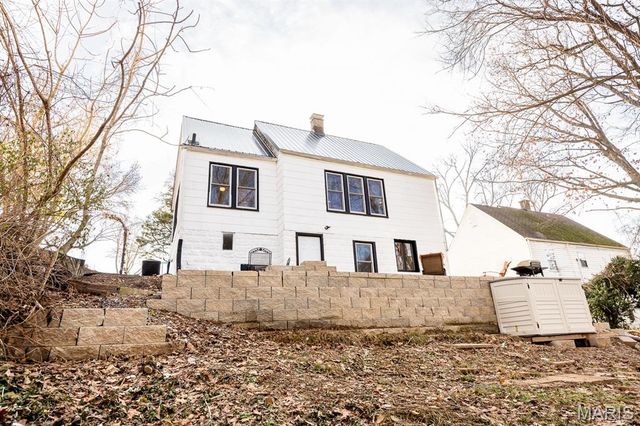 1 Cedar Hill Street, Belleville, IL 62223