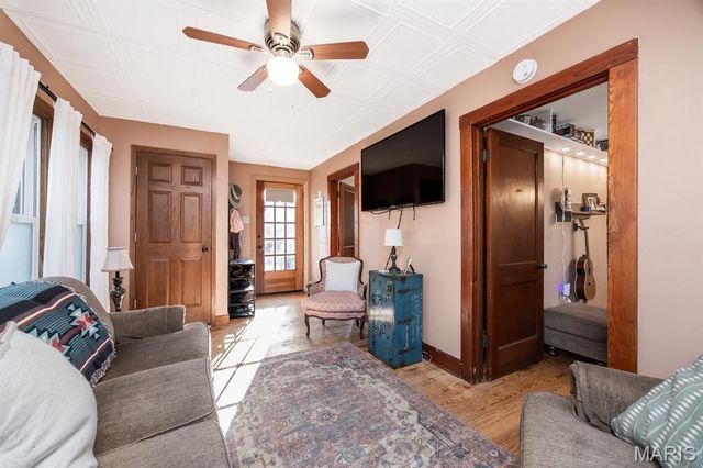 1 Cedar Hill Street, Belleville, IL 62223