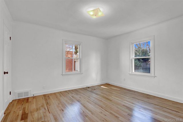 322 S Harvard Road S, Garden City South, NY 11530