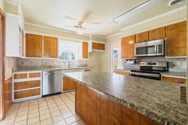 1706 HILLCREST Drive, Canyon, TX 79015