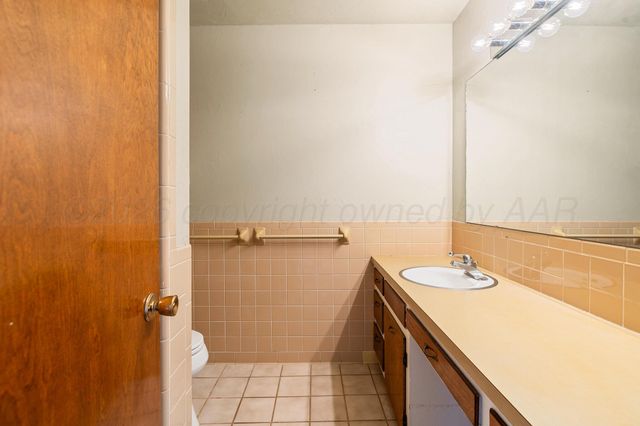 1706 HILLCREST Drive, Canyon, TX 79015