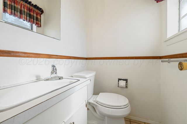 1706 HILLCREST Drive, Canyon, TX 79015