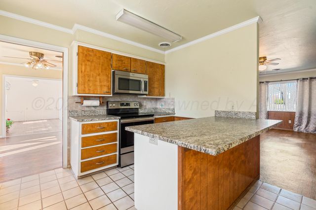 1706 HILLCREST Drive, Canyon, TX 79015