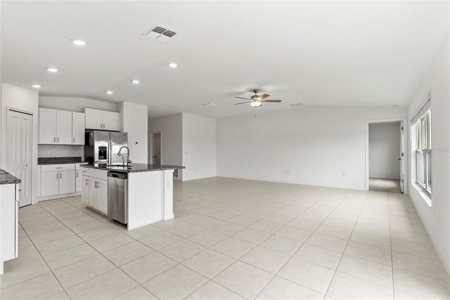 8598 PARSONS HILL BOULEVARD, Wesley Chapel, FL 33545