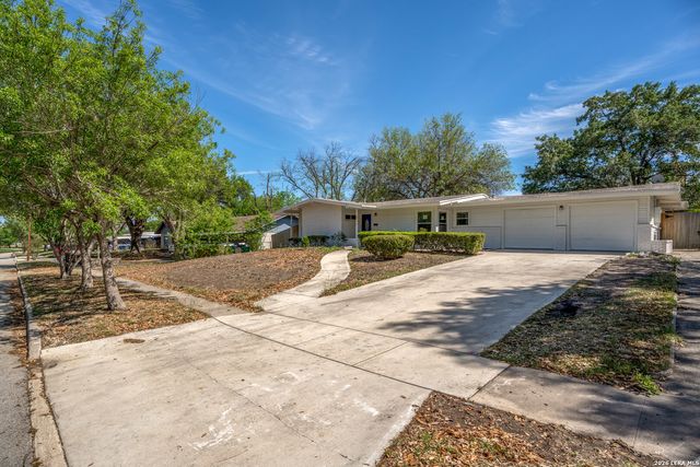 110 Meadowood Lane, San Antonio, TX 78216
