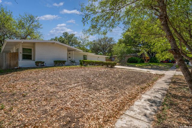 110 Meadowood Lane, San Antonio, TX 78216