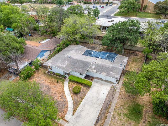 110 Meadowood Lane, San Antonio, TX 78216