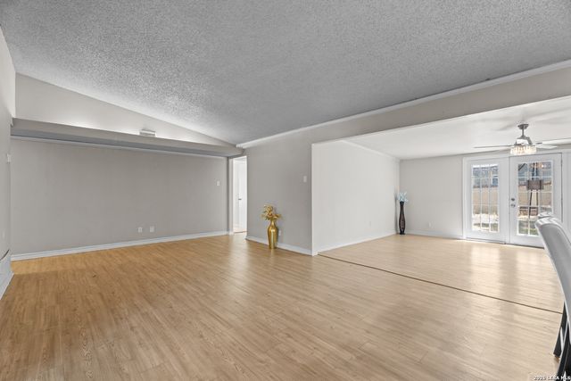 110 Meadowood Lane, San Antonio, TX 78216