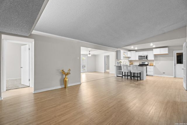 110 Meadowood Lane, San Antonio, TX 78216