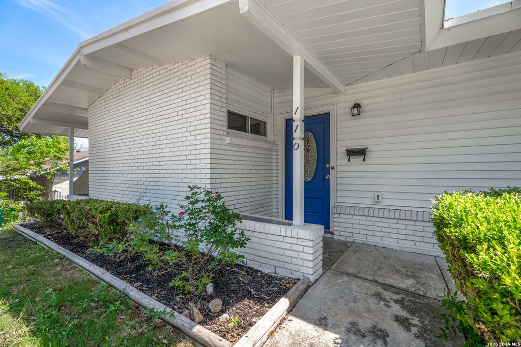 110 Meadowood Lane, San Antonio, TX 78216