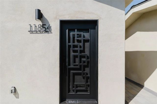11854 Arminta Street, North Hollywood, CA 91605