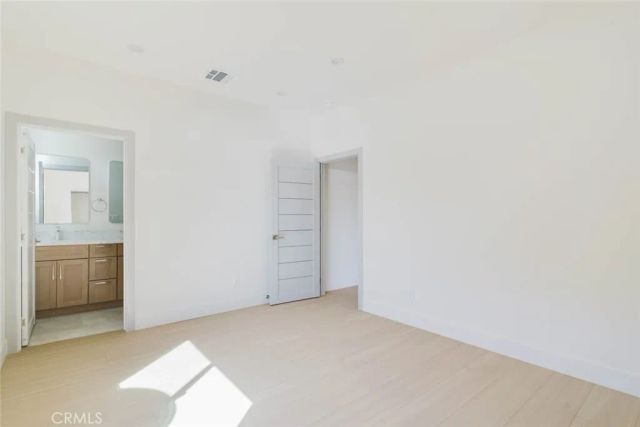 11854 Arminta Street, North Hollywood, CA 91605