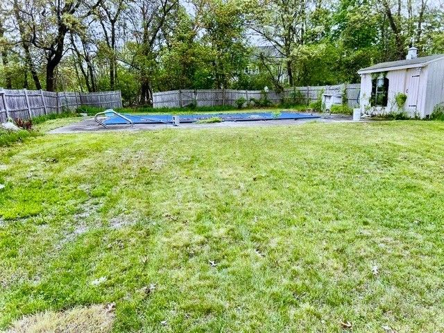 289 Burnham Rd, Lowell, MA 01852
