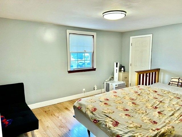 289 Burnham Rd, Lowell, MA 01852