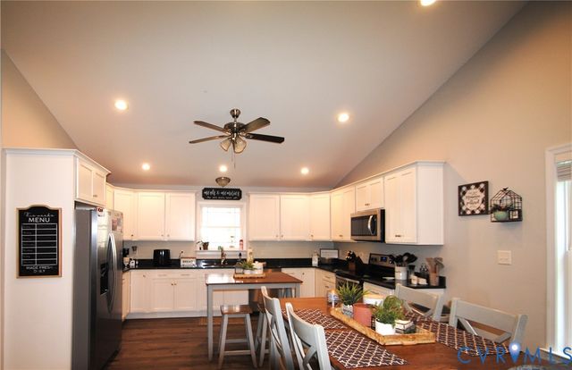 722 Signboard Rd, Bumpass, VA 23024