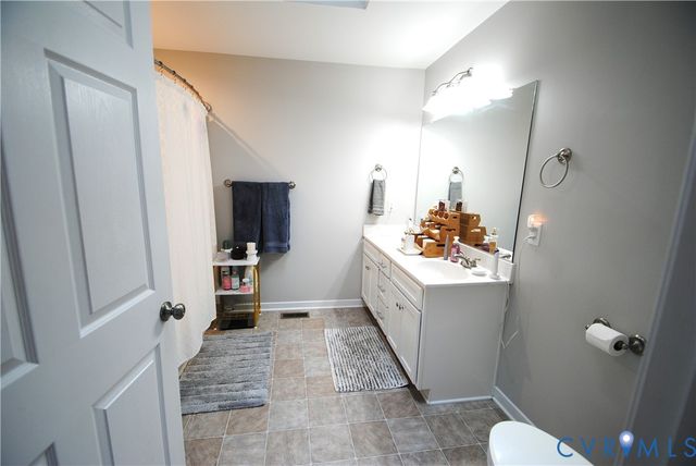 722 Signboard Rd, Bumpass, VA 23024